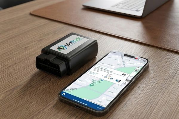 smart app with obd tracker